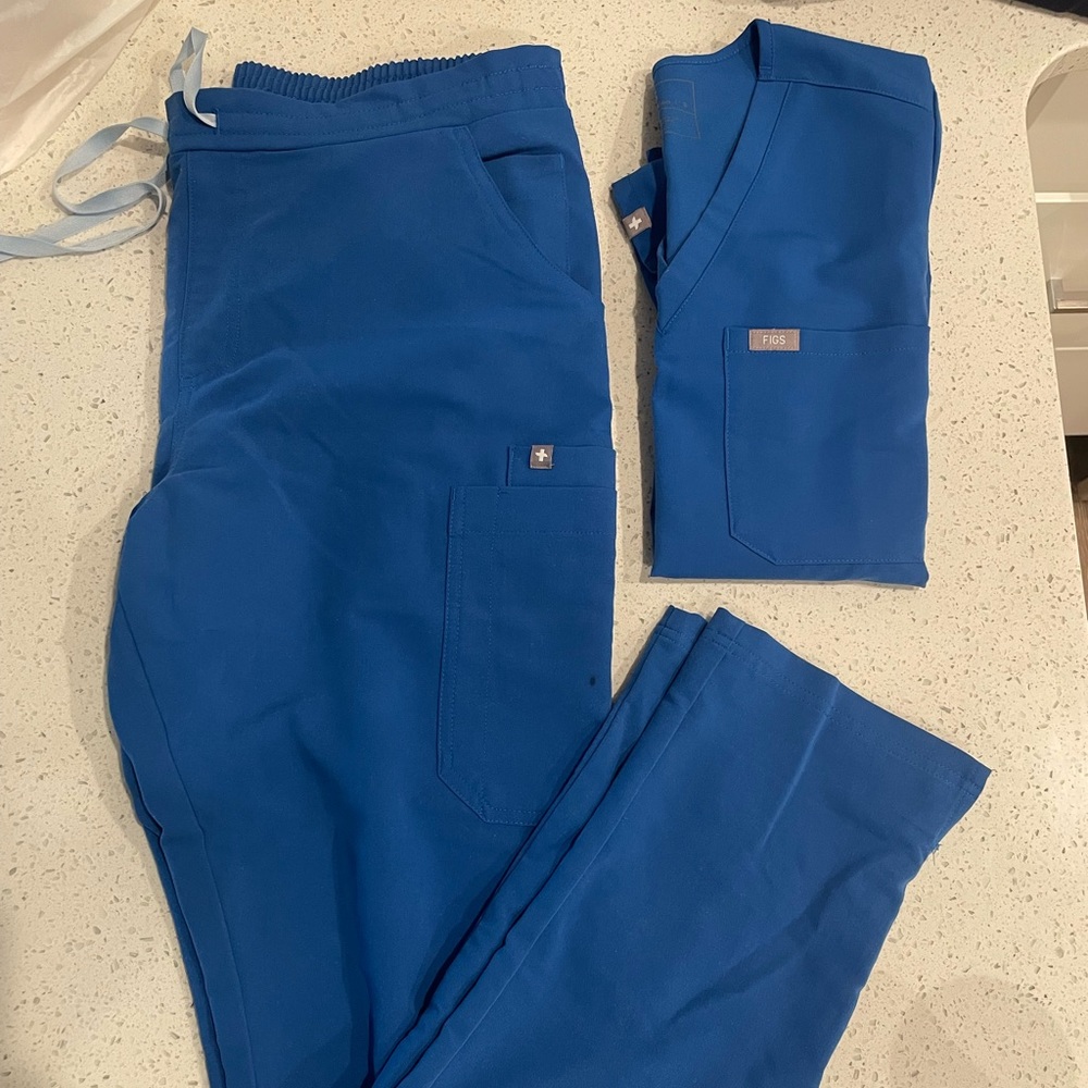 Figs scrubs